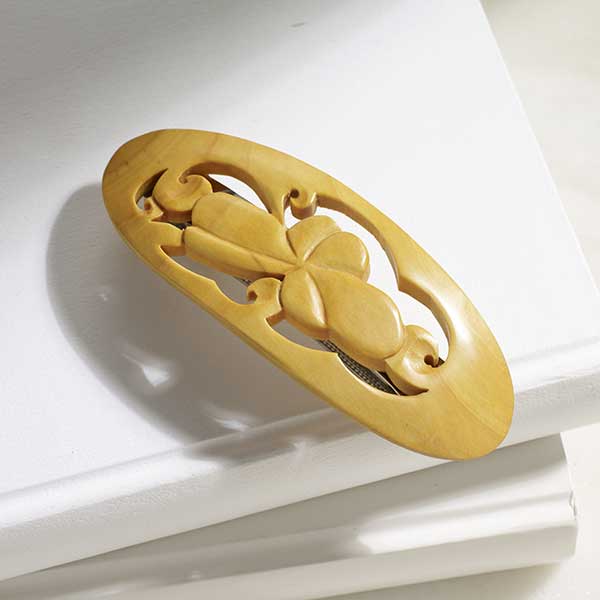 Barrette arabesque encadrée  buis japonais　ovale　B